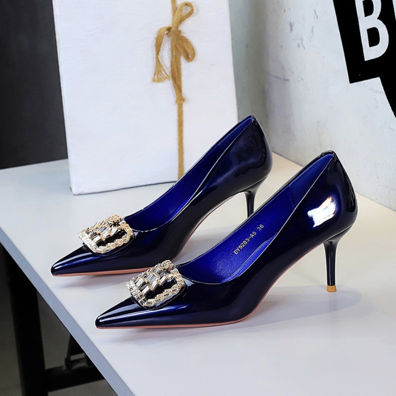 Damskie szpilki ze skóry lakie – Shoe Tree recenzja i cena
